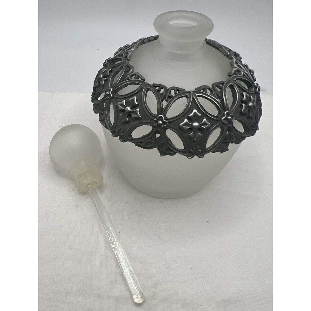 Silvestri Frosted Glass Perfume Bottle Topper W/Metal Silver Filigree